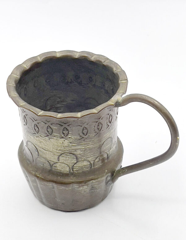 Vintage United Arab Republic Copper/Nickel Hand Hammered & Etched Handled Cup - Image 5